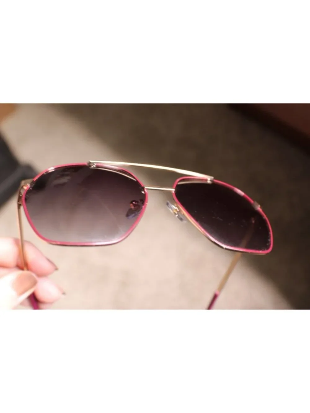 Foster Grant Sunglasses Gold Red Hexagon Frames Dark Gray Lenses Soft Case Vtg